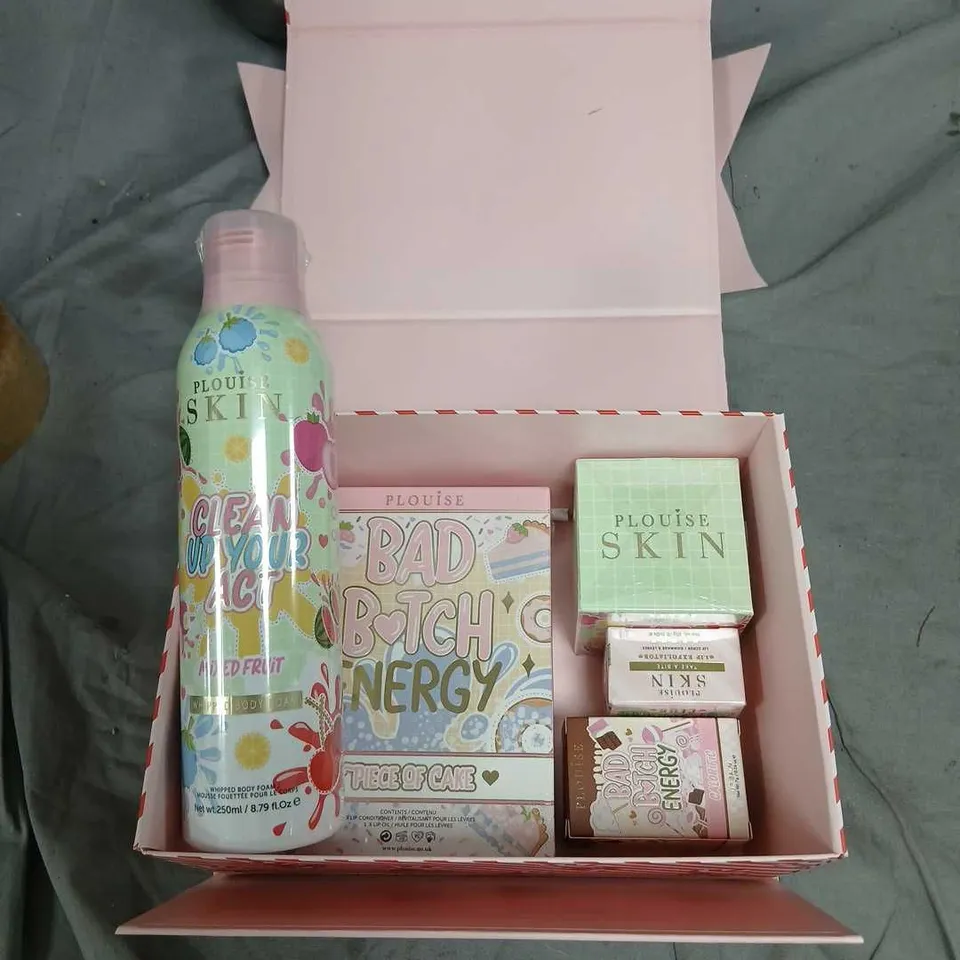 BOXED PLOUISE GIFT SET