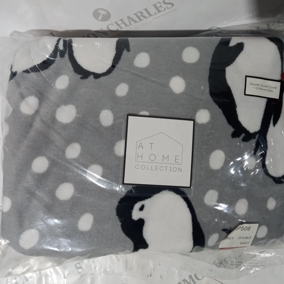 AT HOME COLLECTION DOUBLE DUVET COVER IN GREY