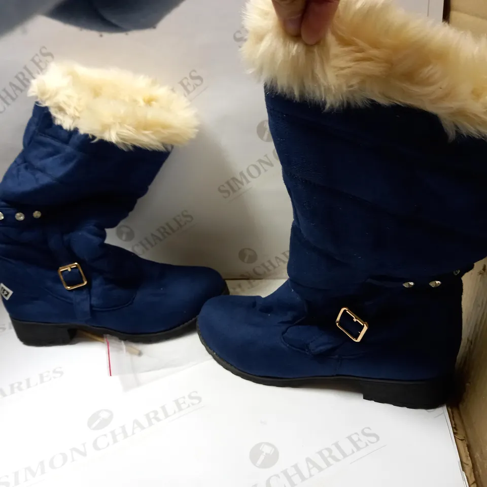 BLUE SOFT FUR WINTER BOOTS SIZE- 41