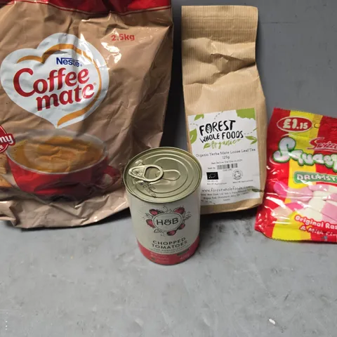 APPROXIMATELY 10 ASSORTED FOOD & DRINK ITEMS TO INCLUDE - COFFEE MATE , SQUASHIES DRUMSTICKS , CHOPPED TOMATOES ETC