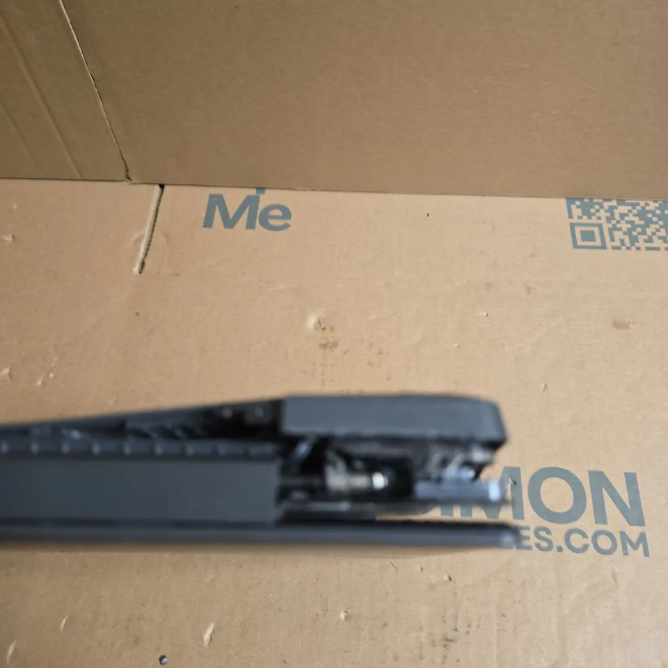 LENOVO V130-15IKB LAPTOP – 15.6-INCH, I5-8250U, 8GB RAM, 256GB SSD - DAMAGE TO CASING 