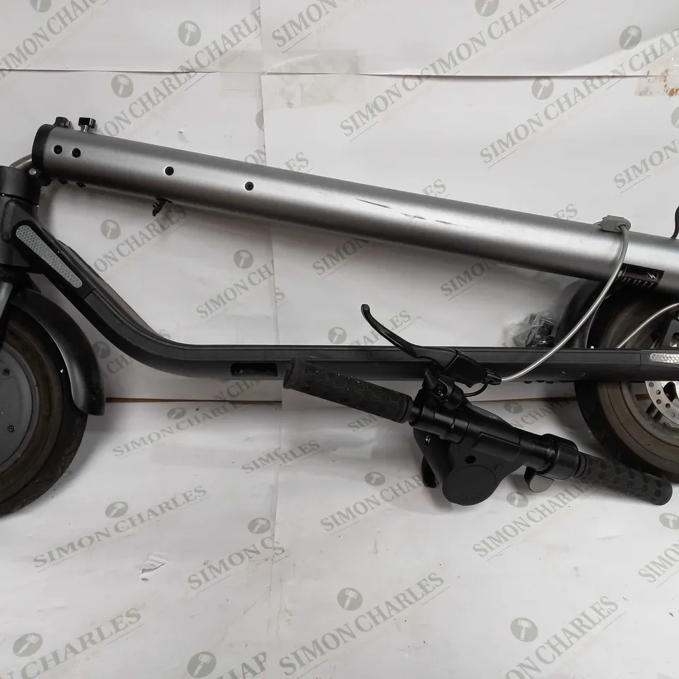 ESKUTA KS-450 SILVER ELECTRIC SCOOTER - COLLECTION ONLY RRP £450