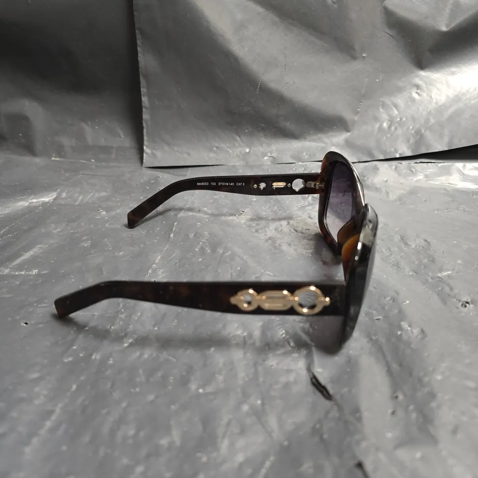 KAREN MILLEN SUNGLASSES – TORTOISESHELL FRAME (CASE INCLUDED)