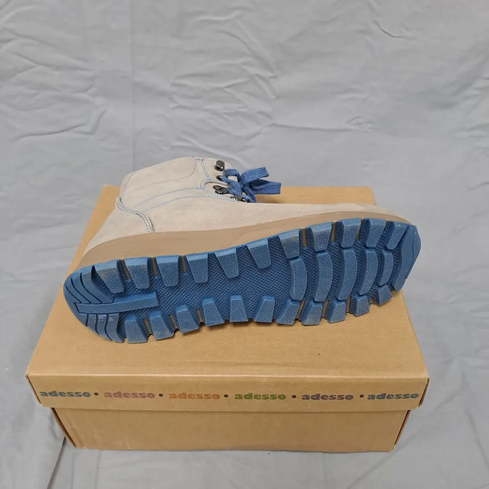 ADESSO GREY SUEDE HIKING BOOTS WITH BLUE LACES – BOXED - 6