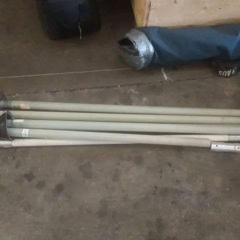 BAGGED EARTH POLE SET