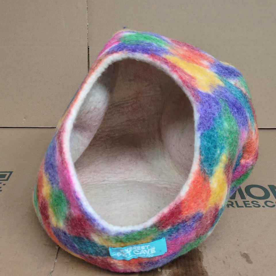 EVEREST PET CAVE ROUND FLEECE PET BED