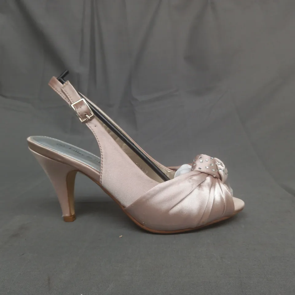 BOXED PAIR OF LILLEY & SKINNER GOLD SATIN HEELS SIZE 4