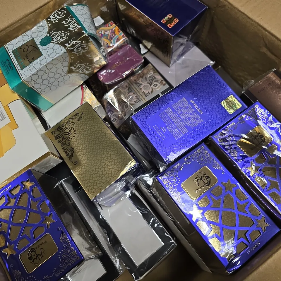 APPROXIMATELY 22 ASSORTED BOXED FRAGRANCES TO INCLUDE NUSUK BLUE OUD EAU DE PARFUM, ANTA GHAIR EAU DE PARFUM, FAAN DERATI EAU DE PARFUM, ETC - COLLECTION ONLY