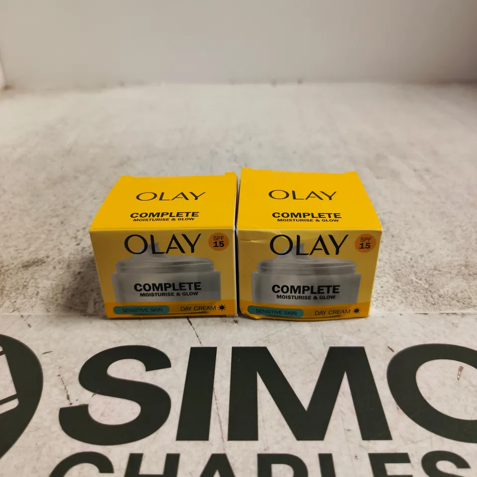 OLAY COMPLETE MOISTURISER & GLOW DAY CREAM SPF 15 – SENSITIVE SKIN, BOX OF 2