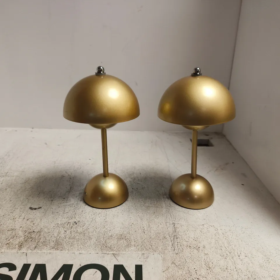 PAIR OF BRASS LOOK DOME-TOP DESK LAMPS