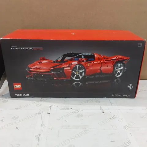 BOXED LEGO TECHNIC FERRARI DEYTONA SP3 LEGO SET