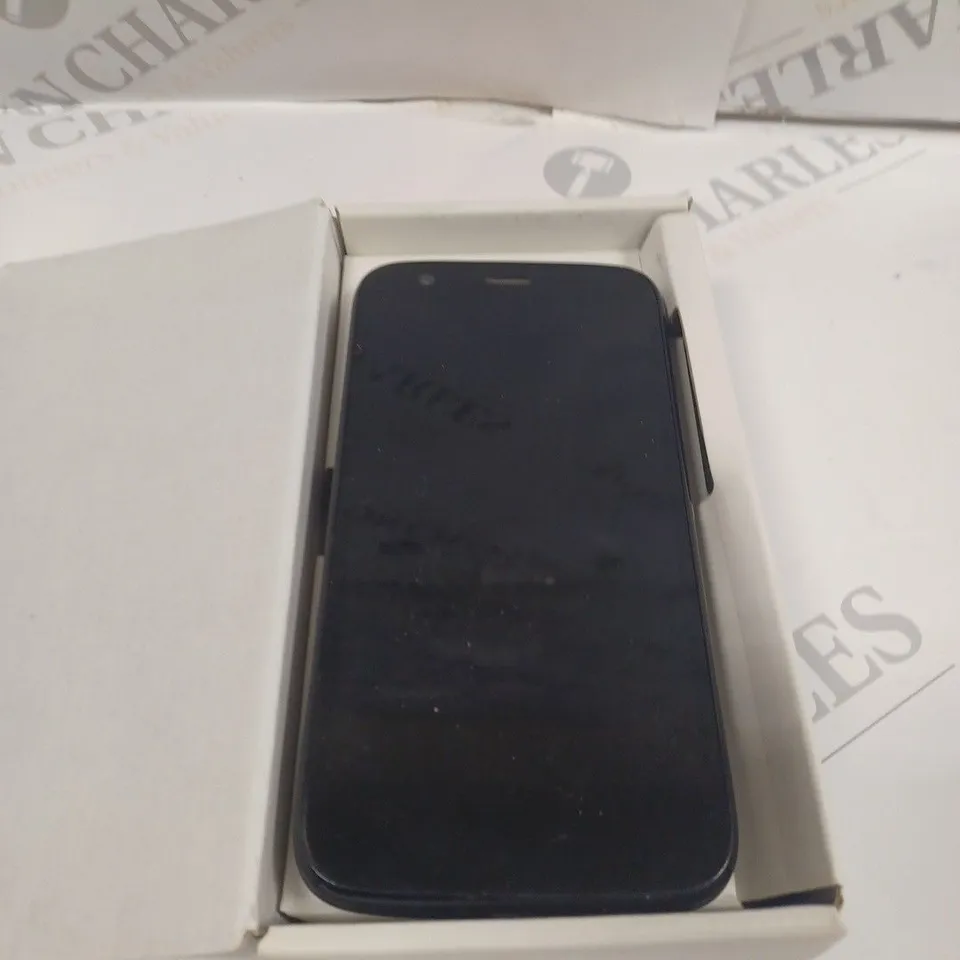 BOXED MOTOROLA MOTO G SMARTPHONE