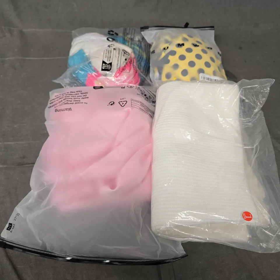 APPROXIMATELY 25 ASSORTED CLOTHING AND FASHION PRODUCTS IN VARIOUS STYLES AND SIZES - COLLECTION ONLY