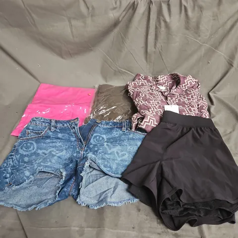 BOX OF APPROXIMATELY 20 ASSORTED CLOTHING ITEMS TO INCLUDE SHORTS, SHIRT, TOPS, ETC