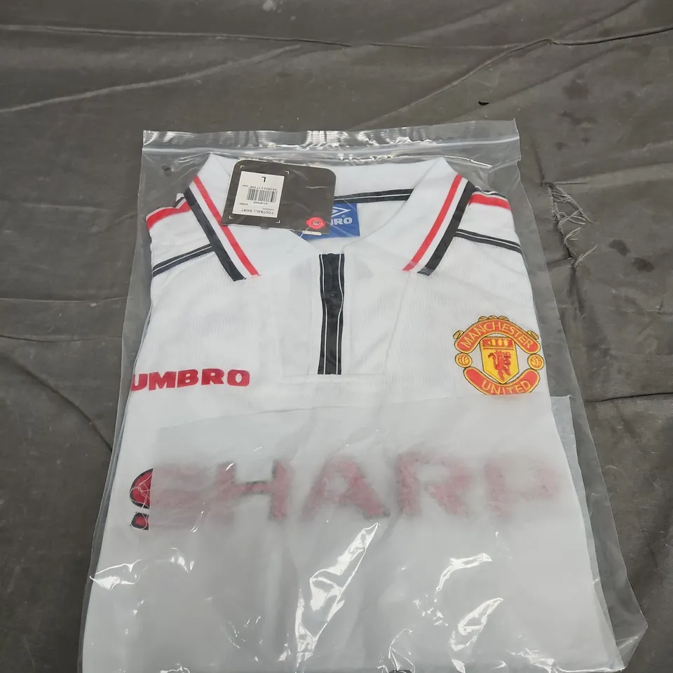 BAGGED RETRO MANCHETSER UNITED FC JERSEY 1998/99 - SIZE LARGE