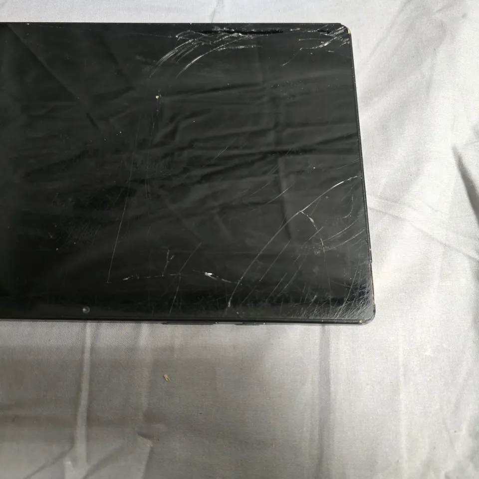 SAMSUNG TABLET – MODEL UNSPECIFIED