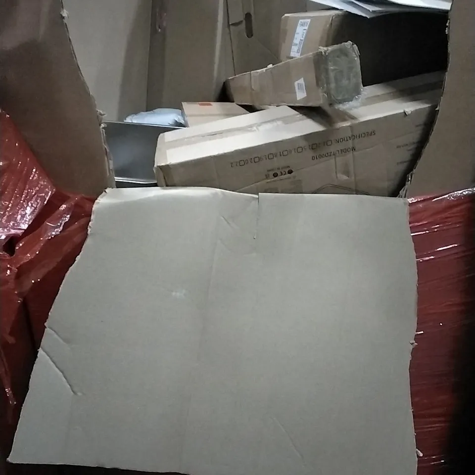 PALLET OF HOUSEHOLD ITEMS TO INCLUDE MINI REFRIGERATOR, BACKGAMMON CASE,  AIR PURIFIER AND OTHER ASSORTED ITEMS...