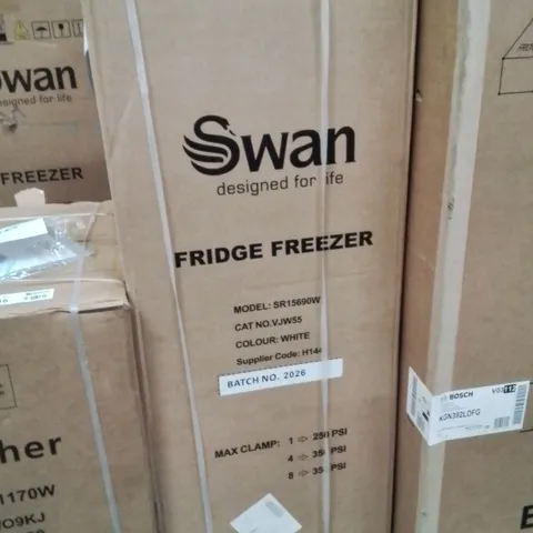 BOXED SWAN SR15690W 48CM WIDE, 144CM HIGH, 50/50 SPLIT COMPACT FRIDGE FREEZER - WHITE