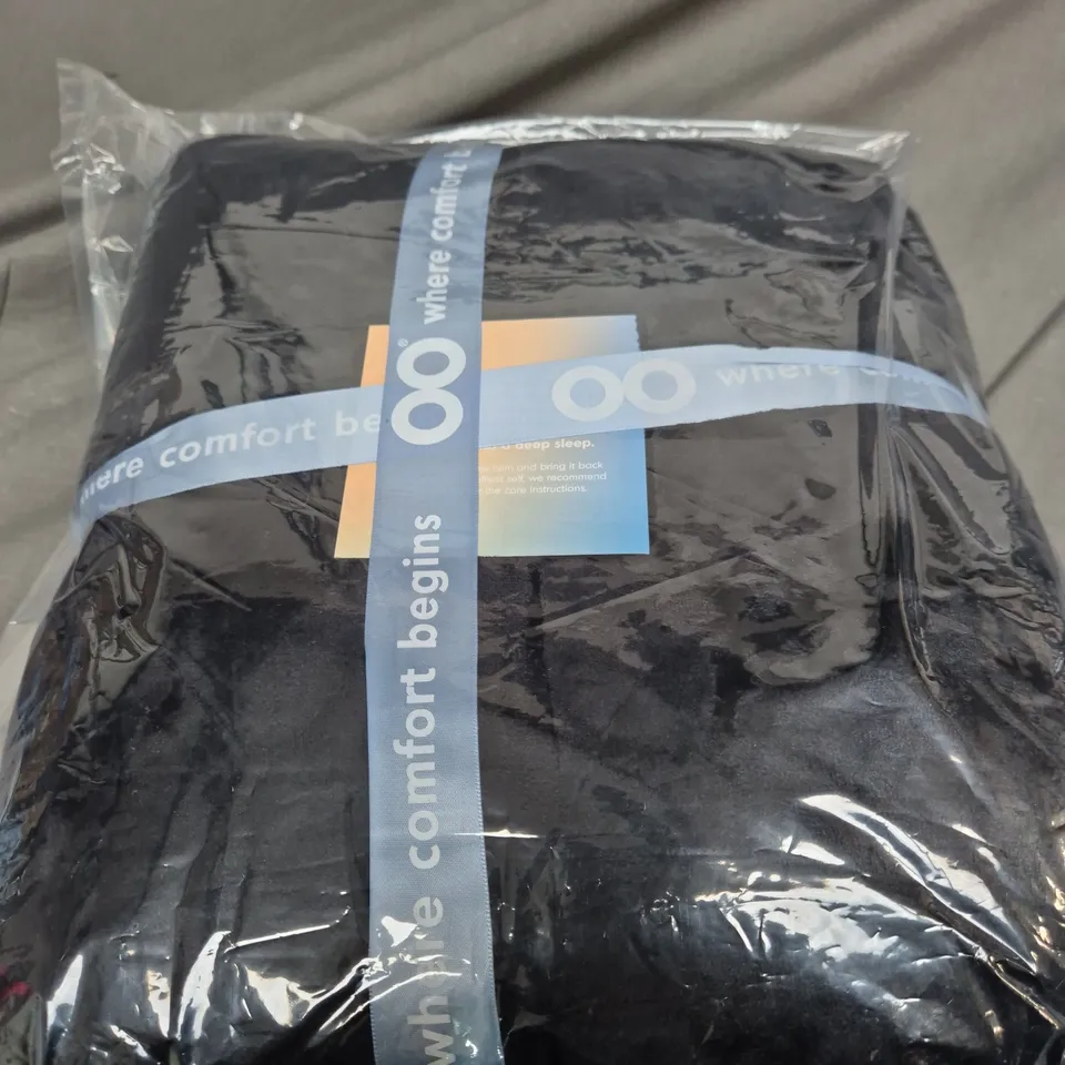 SEALED OODIE OVERSIZED HOODED BLANKET 