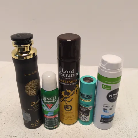 APPROXIMATELY 15 ASSORTED AEROSOLS TO INCLUDE NIVEA MEN SHAVING GEL, JUNGLE FORMULA INSECT REPELLENT, LOREAL MAGIC RETOUCH CONCEALER SPRAY, ETC - COLLECTION ONLY