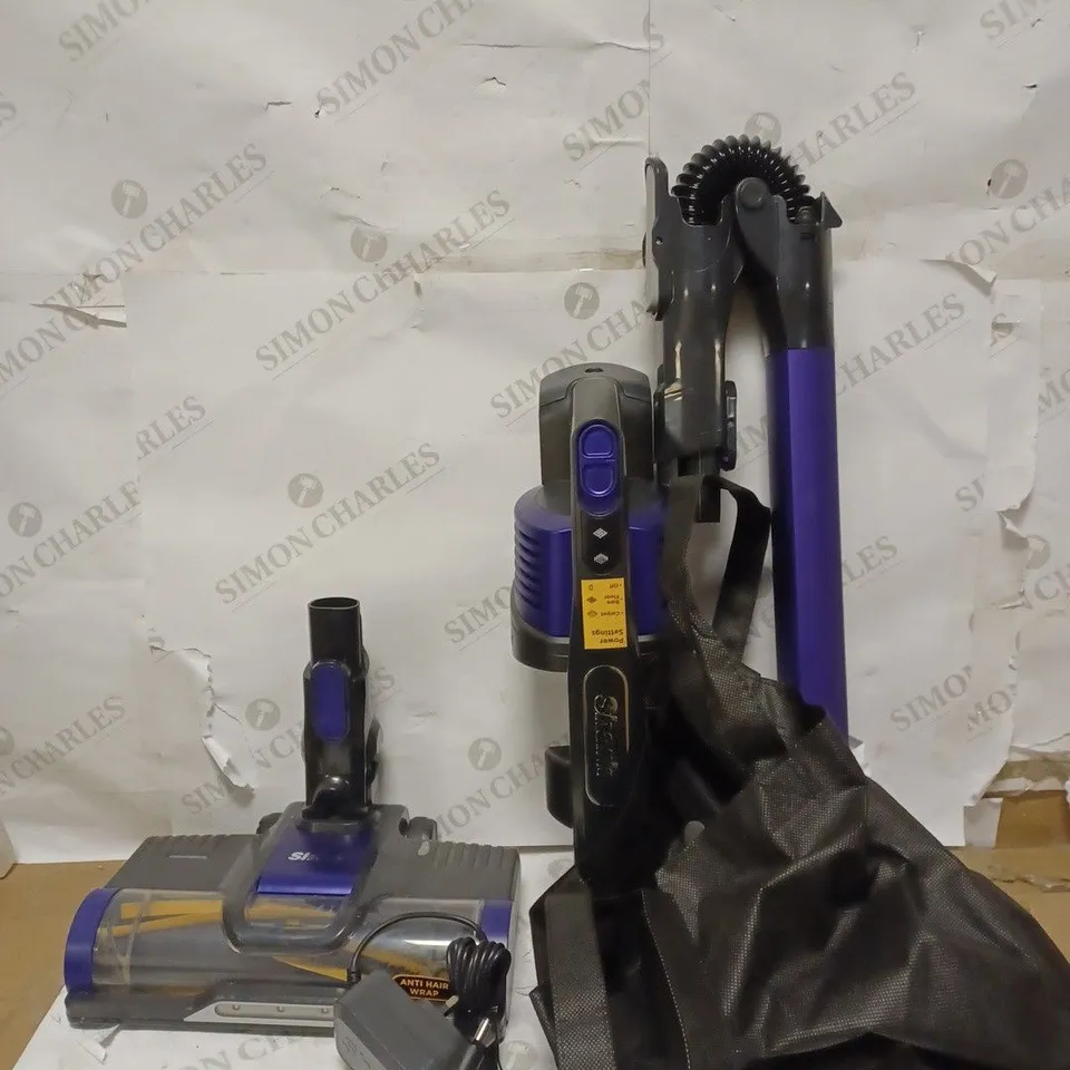 SHARK ANTI HAIR WRAP CORDLESS PET VACUUM CLEANER IZ202UKT