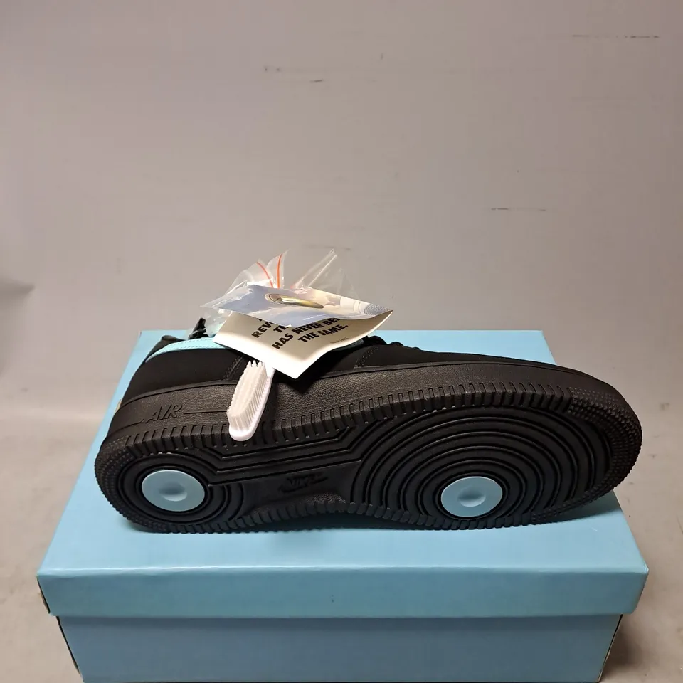 BOXED PAIR OF NIKE X TIFFANY & CO AIR FORCE 1 1837 SNEAKERS IN BLACK/BLUE SIZE 10.5