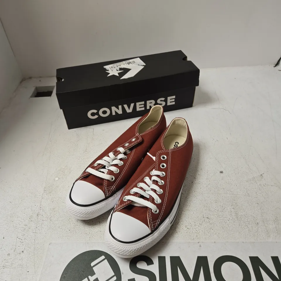 CONVERSE CHUCK TAYLOR ALL STAR LOW-TOP SNEAKERS – RED (ROTTEN APPLE), UK 8.5 (US 9.5 / EU 43)