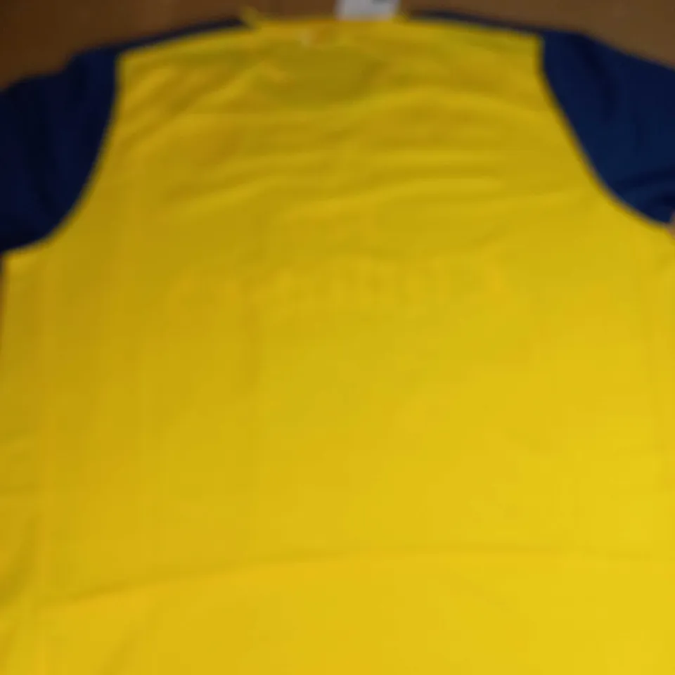 ARSENAL FC AWAY SHIRT FOR FA CUP FINAL 2016 SIZE XL