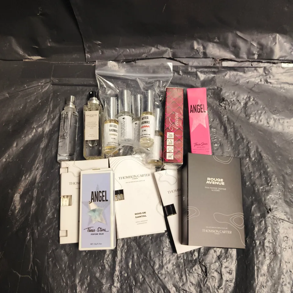 APPROXIMATELY 50 ASSORTED FRAGRANCE TESTERS AND SAMPLES