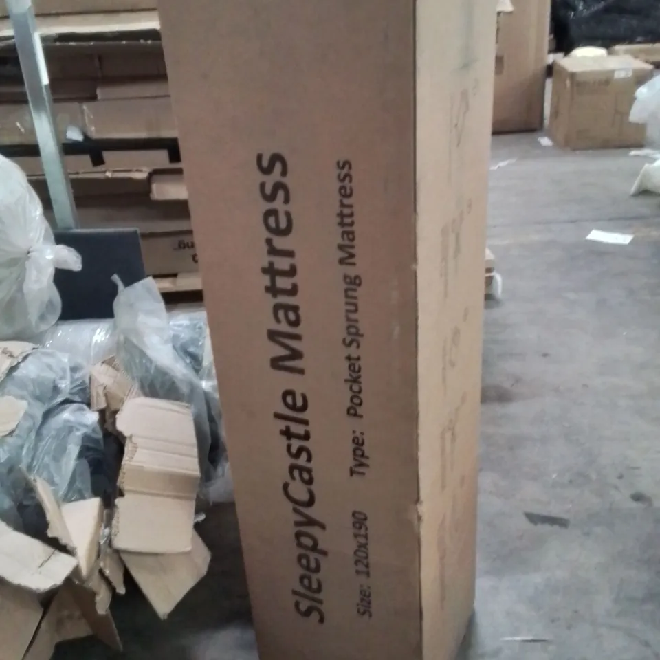 BOXED GFW SLEEPYCASTLE POCKET SPRUNG MATTRESS WHITE SMALL DOUBLE