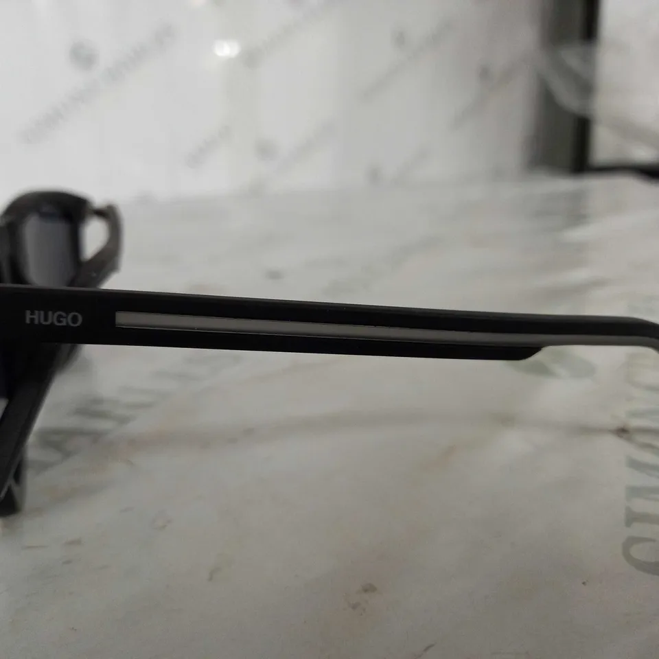 BOXED HUGO BOSS SUNGLASSES