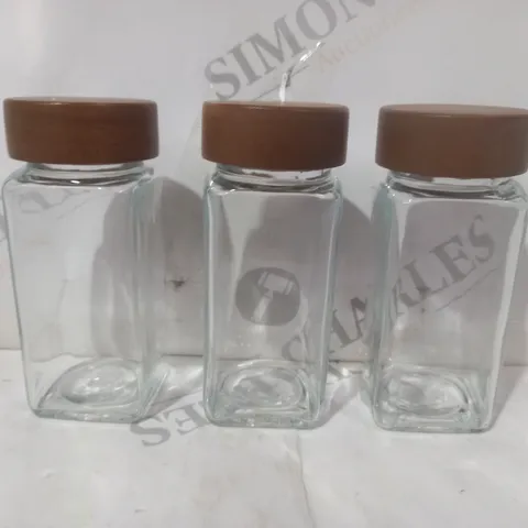 BOXED SET OF 12 UNBRANDED ACACIA WOODEN LID GLASS SPICE JARS (120ML)