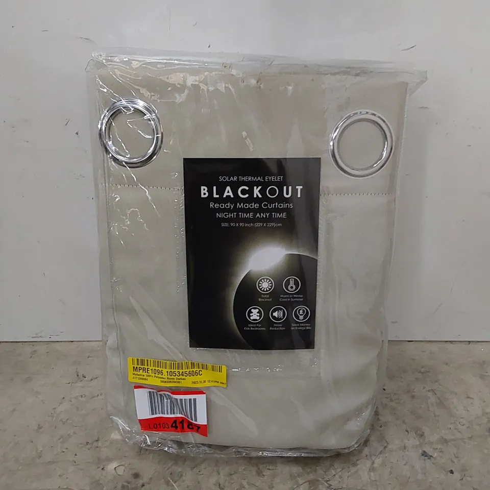 BAGGED MALACHIA 100% POLYESTER ROOM DARKENING EYELET CURTAINS // SIZE: 229 X 229cm