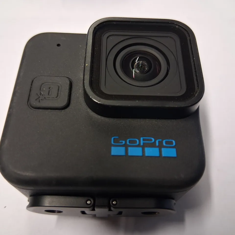 GO PRO 11 BLACK MINI