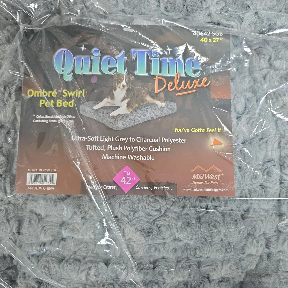 Quiet Time Deluxe Ombre Swirl Pet Beds – Grey Plush, 40 x 27 in (Set of 2) – MidWest Homes for Pets