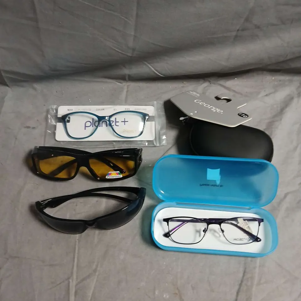 APPROXIMATELY 15 ASSORTED GLASSES/SUNGLASSES IN VARIOUS DESIGNS