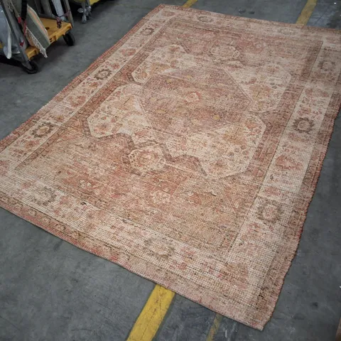 LARGE ORIENTAL-STYLE RUG APPROXIMATELY 200×290CM