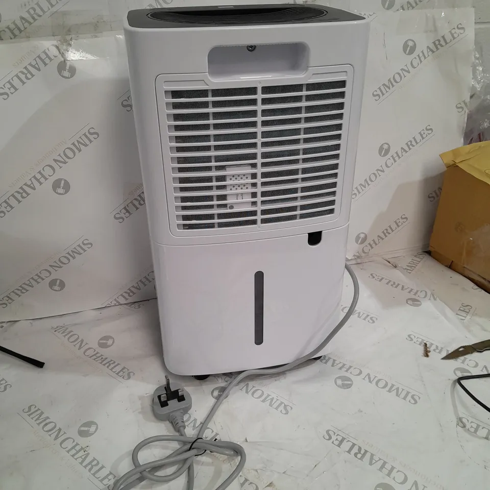 12L DEHUMIDIFIER WITH 2L WATER TANK AND TIMER 