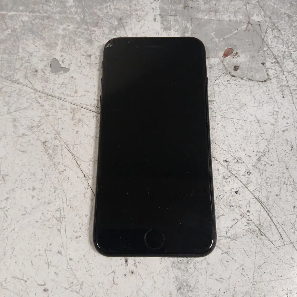 APPLE IPHONE MODEL UNSPECIFIED IN BLACK