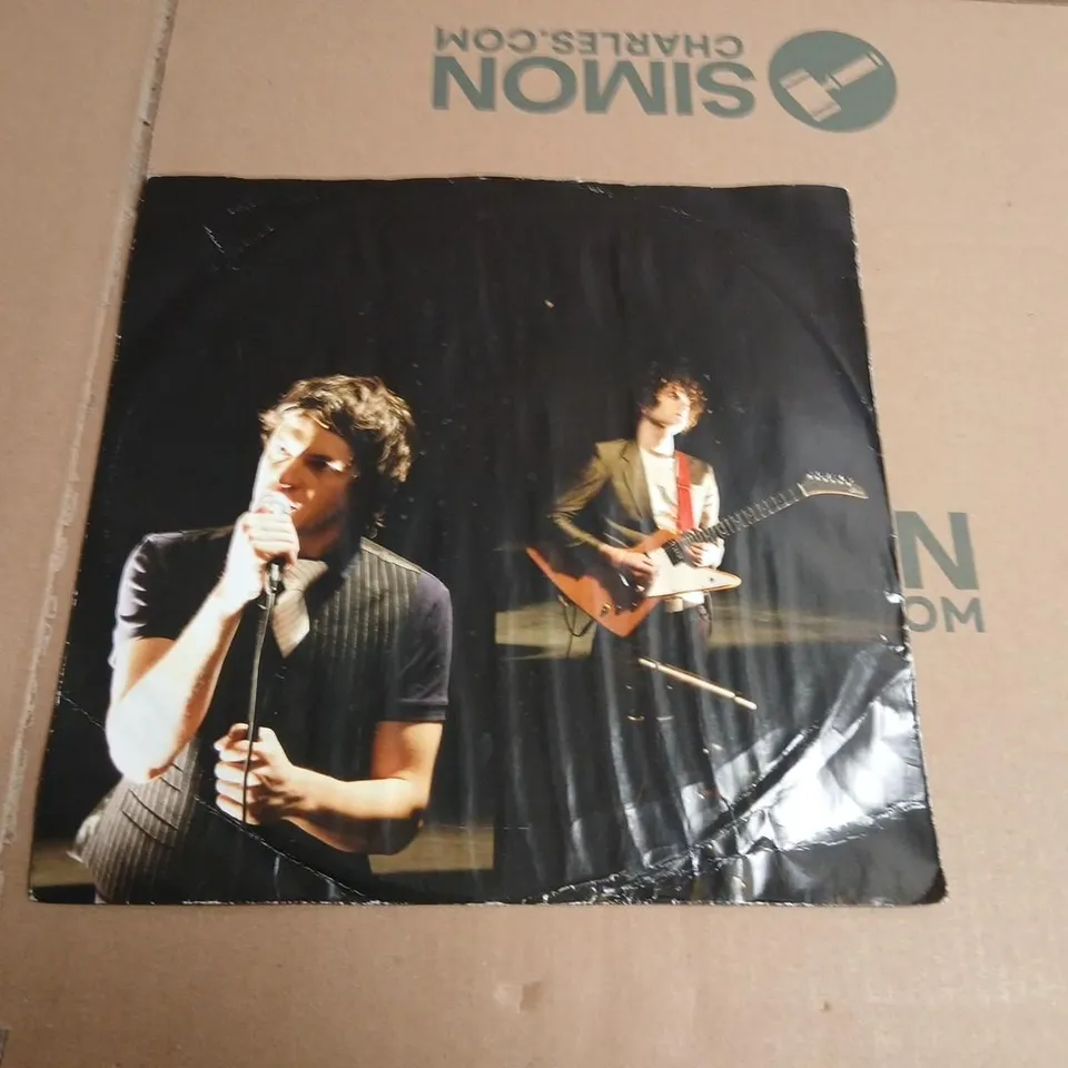 THE KILLERS – HOT FUSS LP (ISLAND) – 12" VINYL