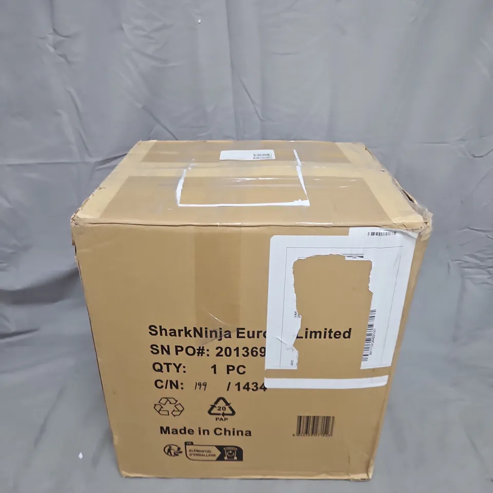 SHARK PX200UKT STAINSTRIKER PET STAIN AND SPOT CLEANER