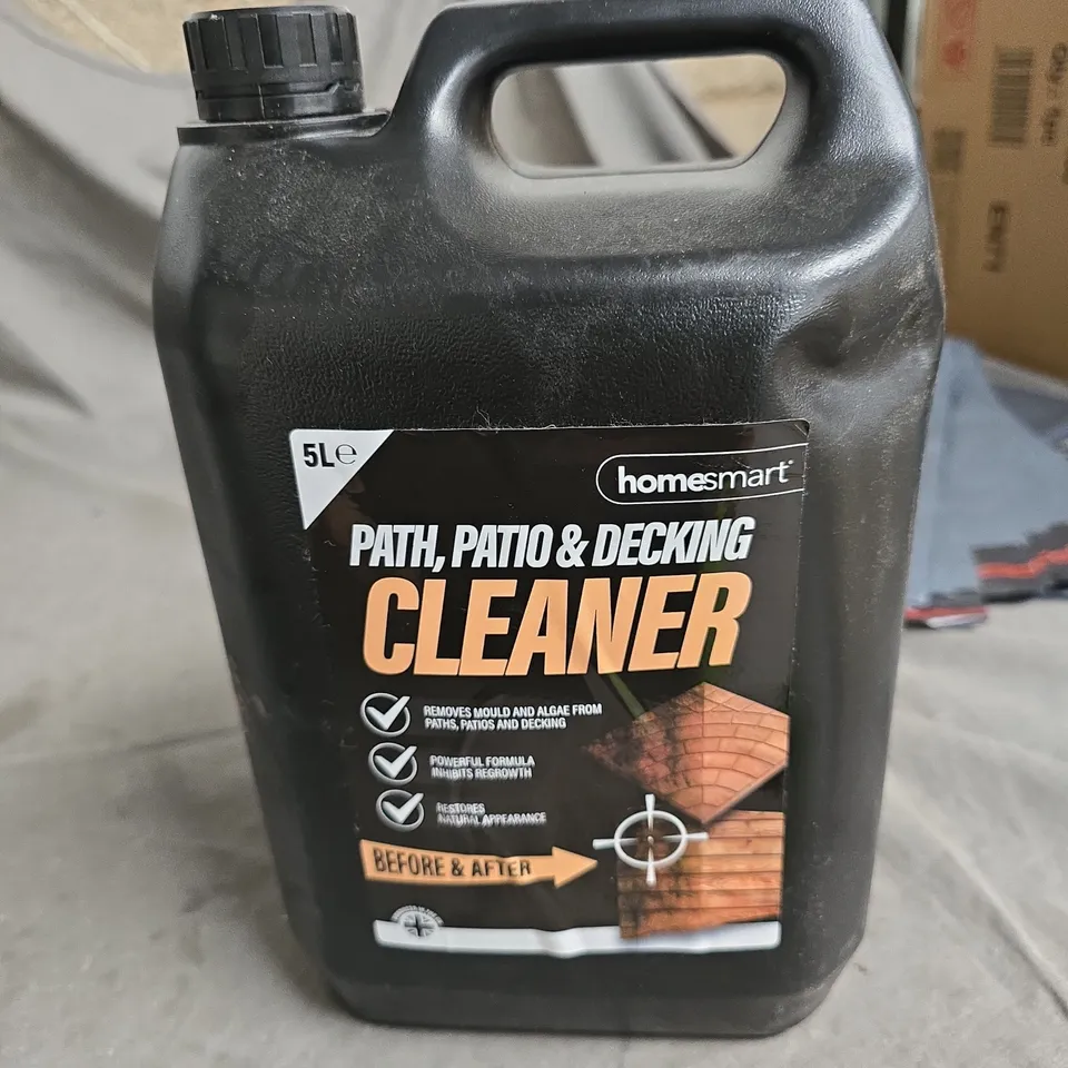 BOX OF APPROXIMATELY 25 LIQUID ITEMS TO INCLUDE: WATERLESS WASH+WAX AND PATIO, PATH AND DECKING CLEANER