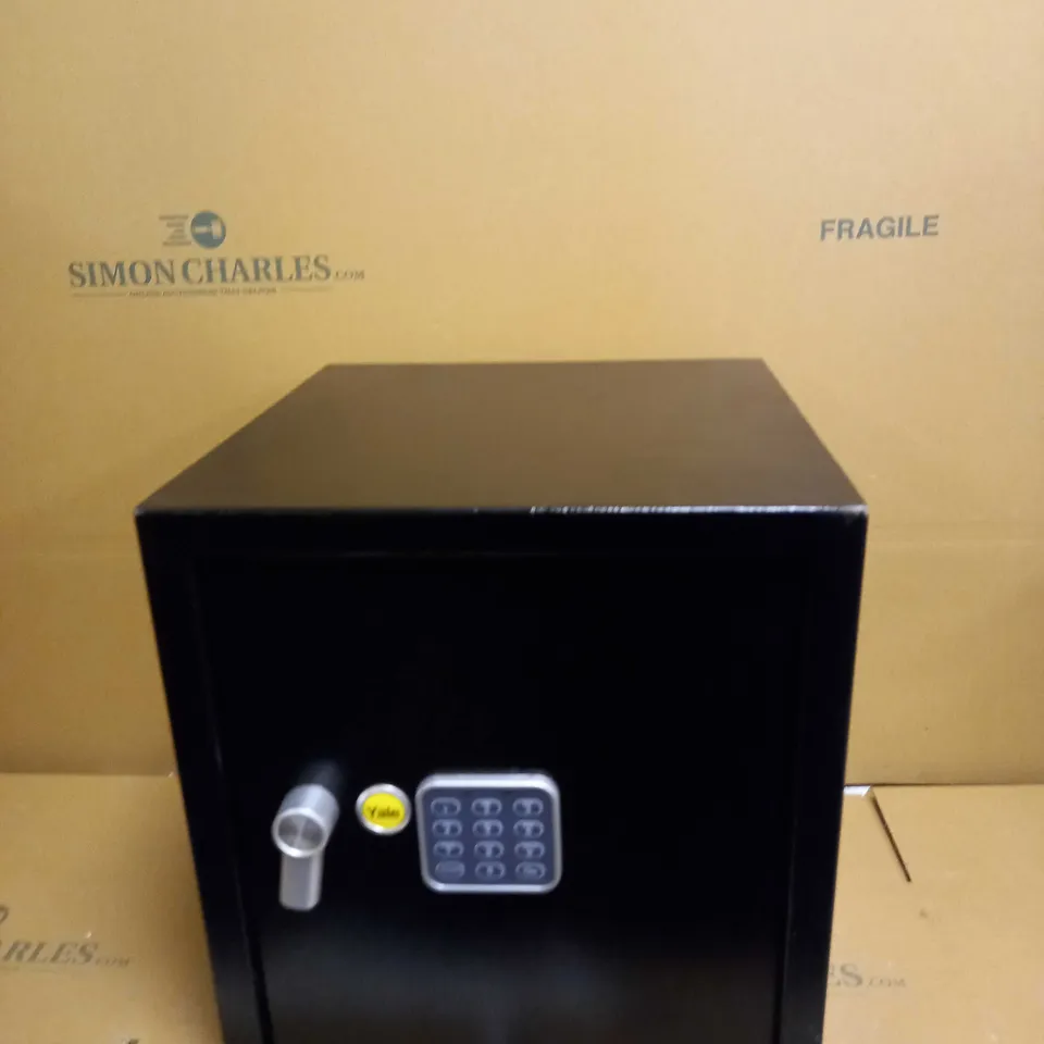 YALE ELECTRONIC SAFE