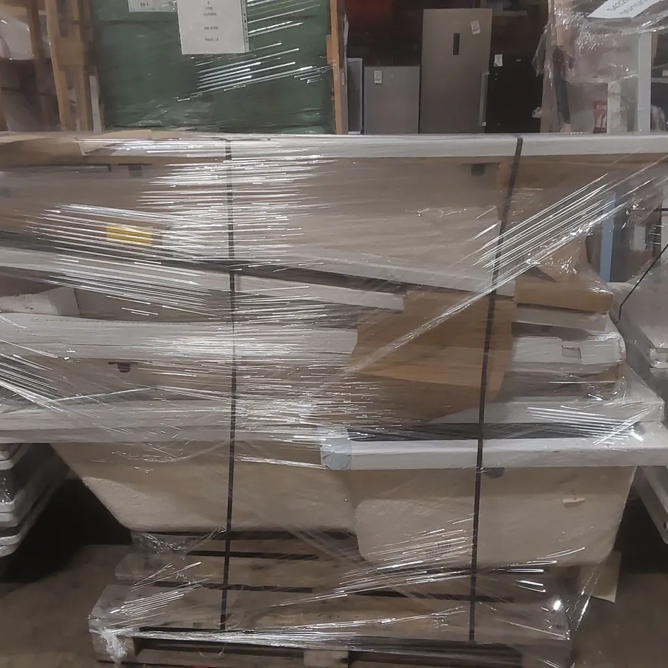 PALLET CONTAINING APPROXIMATELY 8x BRANDED BATHS