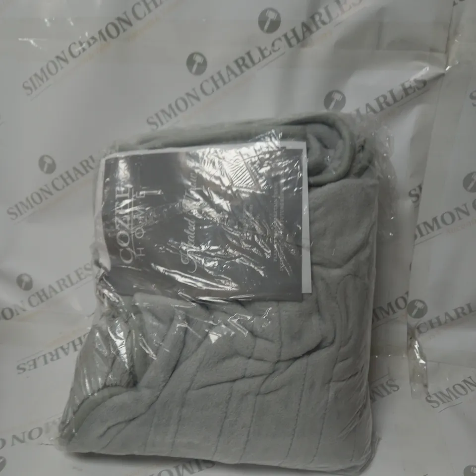 BOXED COZEE HOME VELVETSOFT HEATED THROW IN LIGHT GREY