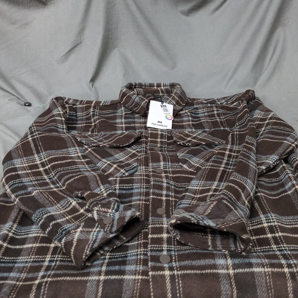 PULL&BEAR MEN'S BROWN PLAID FLANNEL SHIRT – SIZE M