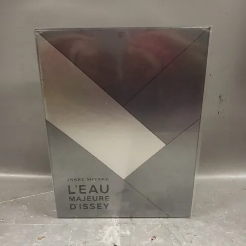 BOXED ISSEY MIYAKE L'EAU MAJEURE D'ISSEY EAU DE TOILETTE 50ML GIFT SET 