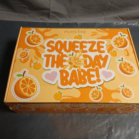 PLOUISE SQUEEZE THE DAY BABE! BOX –MYSTERY BOX 