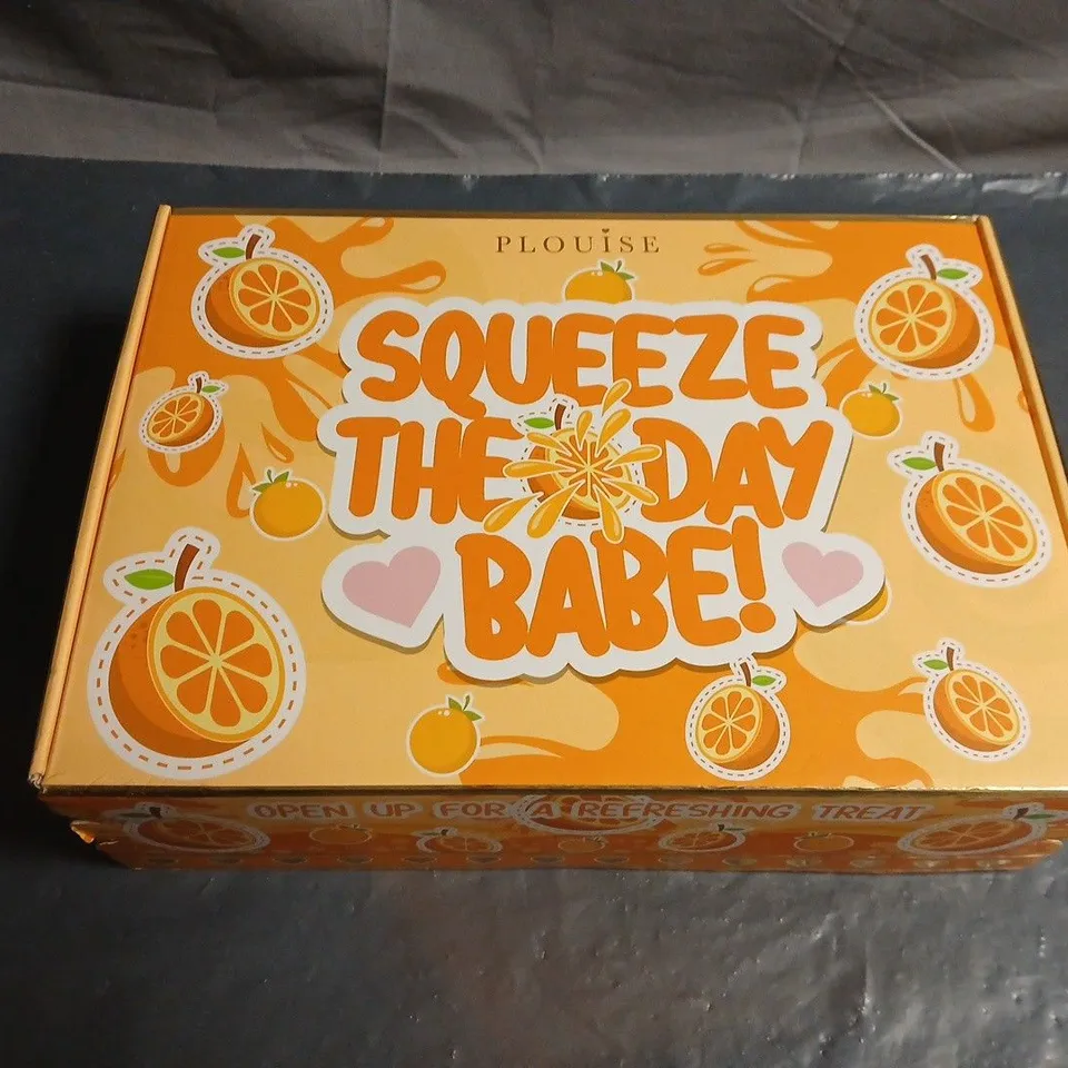 PLOUISE SQUEEZE THE DAY BABE! BOX –MYSTERY BOX