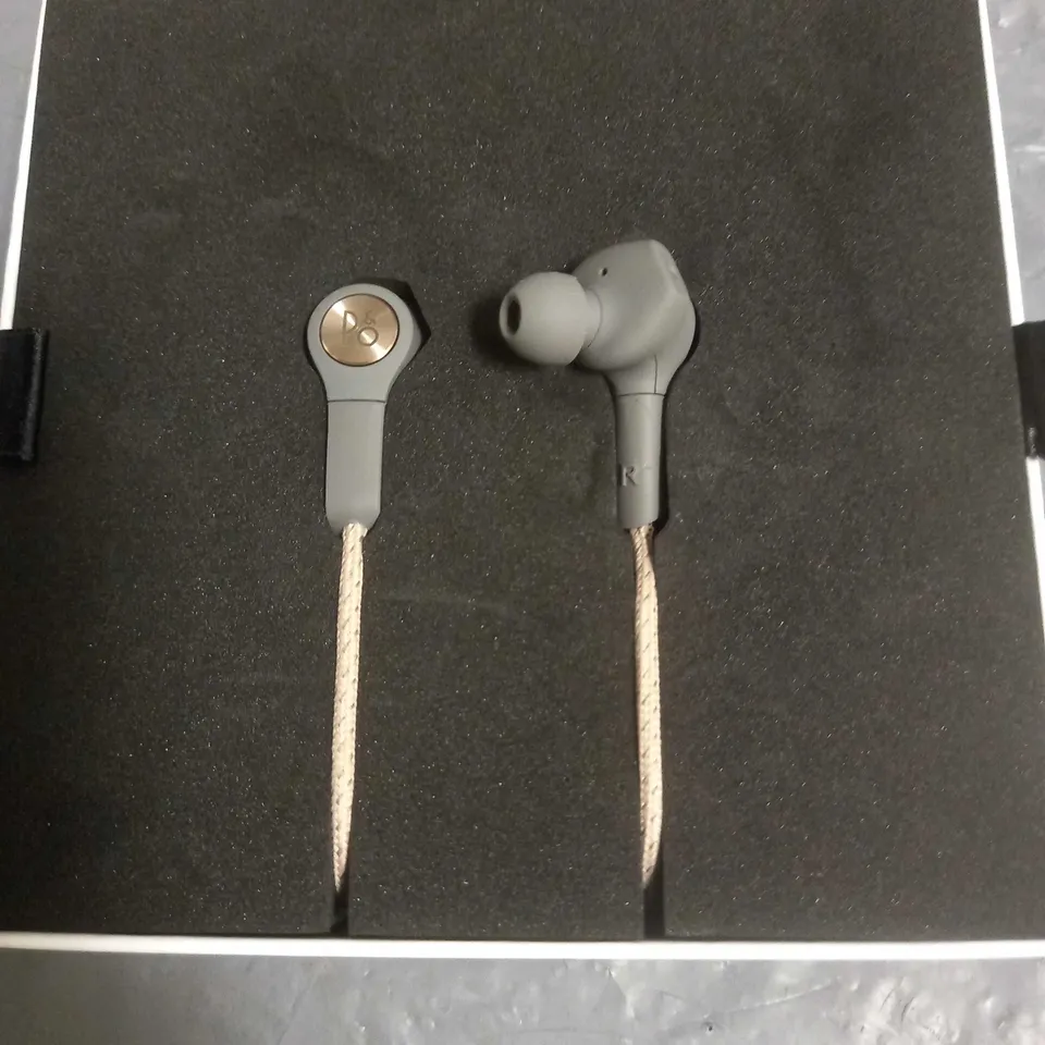 BANG & OLUFSEN H5 WIRELESS HEADPHONES 